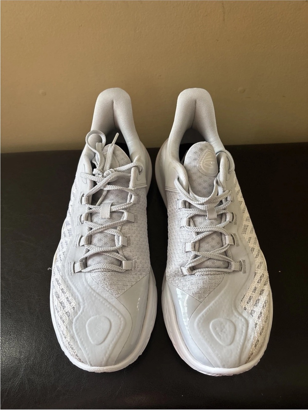 Under Armour Curry Men’s 3Z7 Halo Grey Size 10